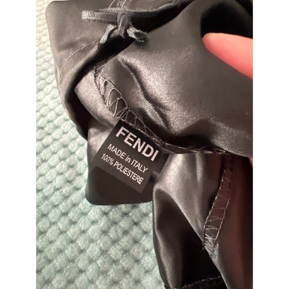Fendi Black Drawstring Dust Bag 40x38cm – Excellent Condition - Picture 4 of 4